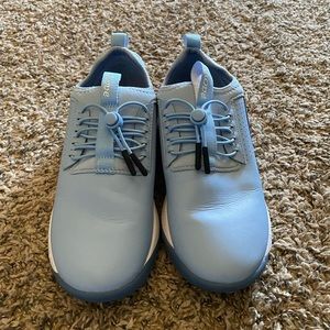 Nursing shoes
